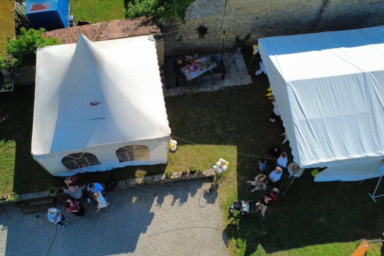 Location chapiteaux pour événement familial
